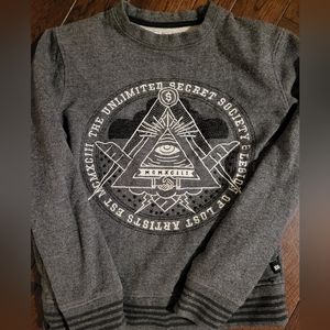 Long sleeved sweatshirt